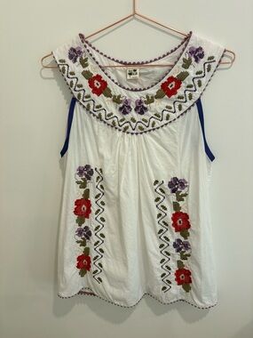 Free People Embroidered Floral Top – White, Size 6